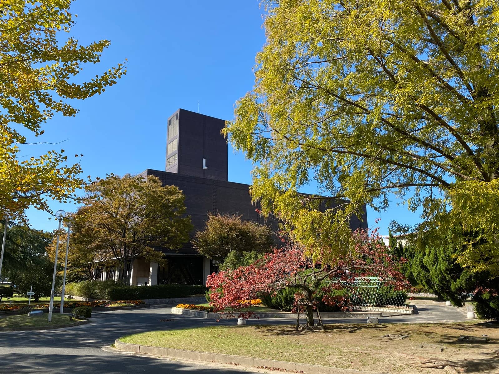 福岡県立美術館